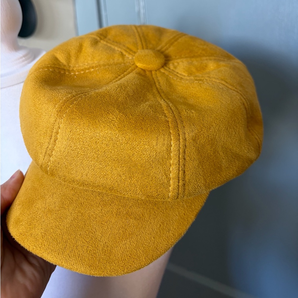 Source Unknown Golden Beret with Sky Blue Floral Detail - Picture 2 of 4